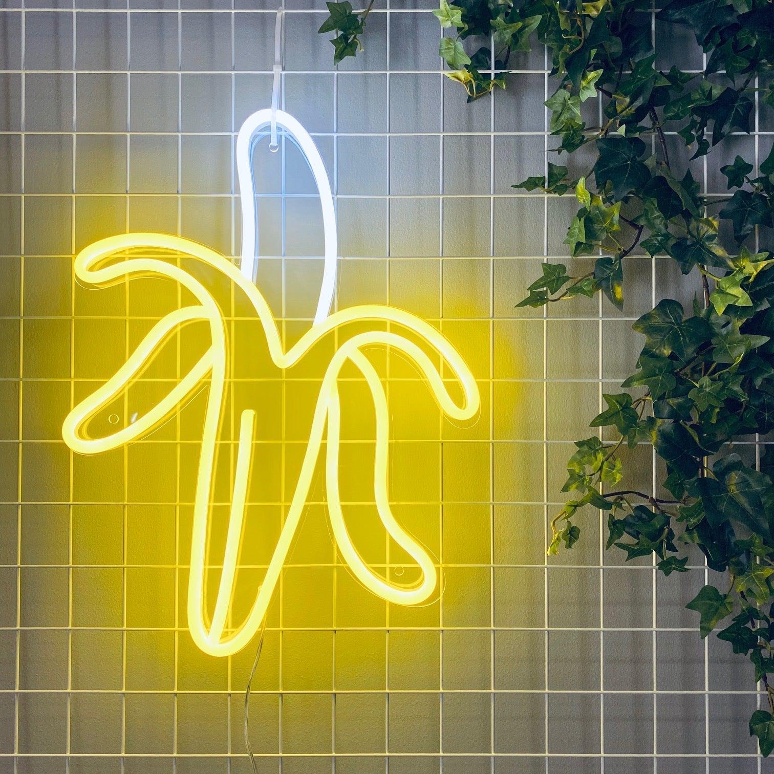 "Banan" LED NEONSKYLT. Lemon yellow