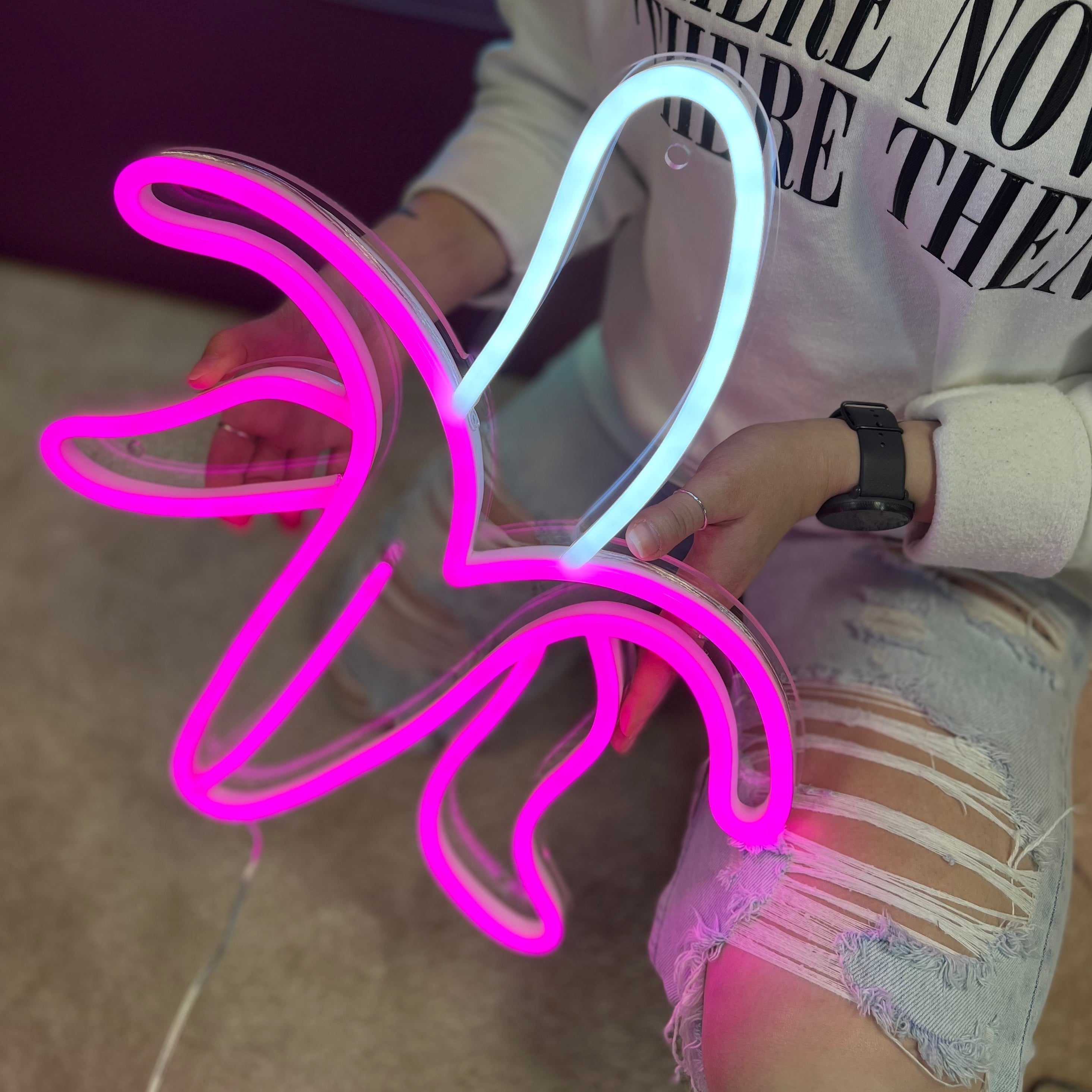 "Banan" Led neonskylt. Hot pink.