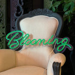 "Blooming" Led neonskylt. 80x31cm. Välj önskad färg.