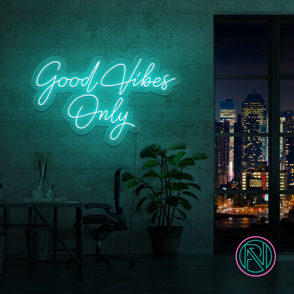 "Good Vibes Only" Led neonskylt. 78x48 cm.