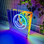 "INFINITY SMILY" Led neonskylt. Stående.