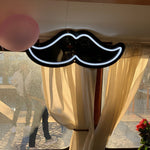 "Mustasje" Led neonskylt.