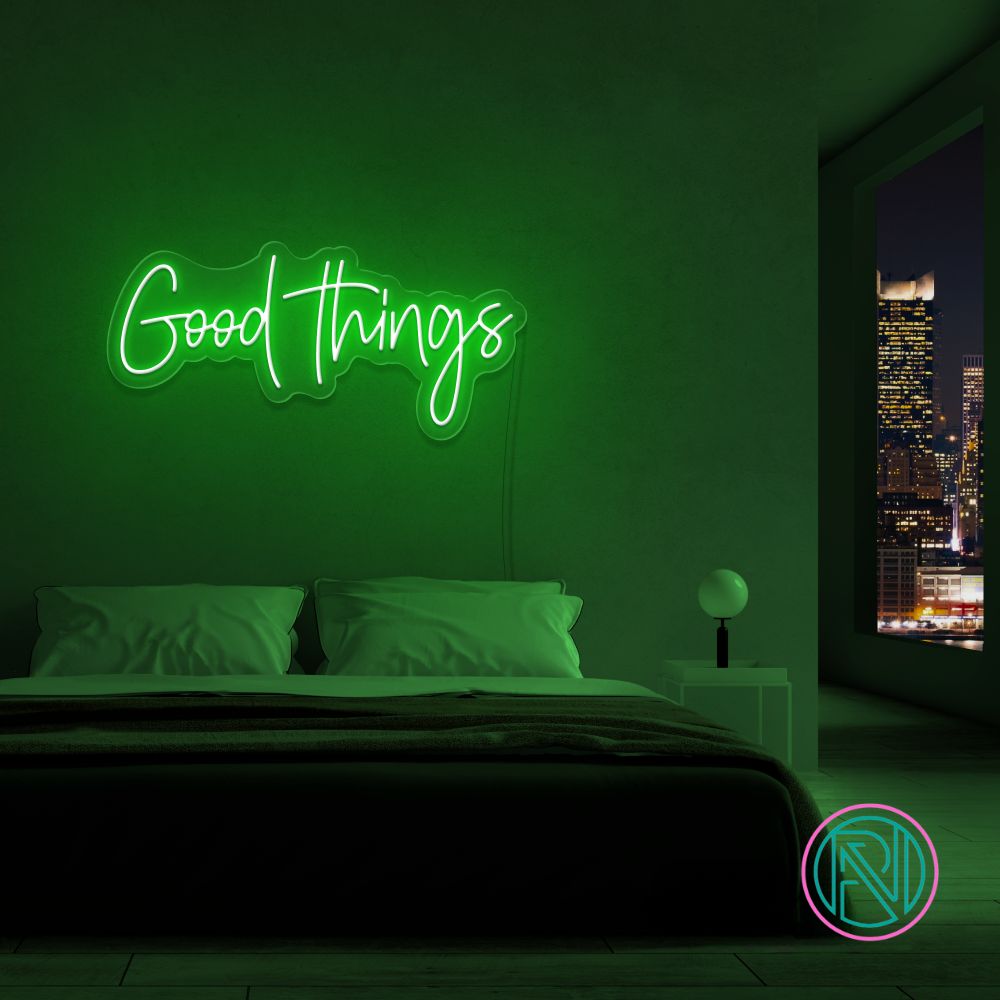 Neonskylt "Good Things" 99x47 cm. Välj önskad färg.
