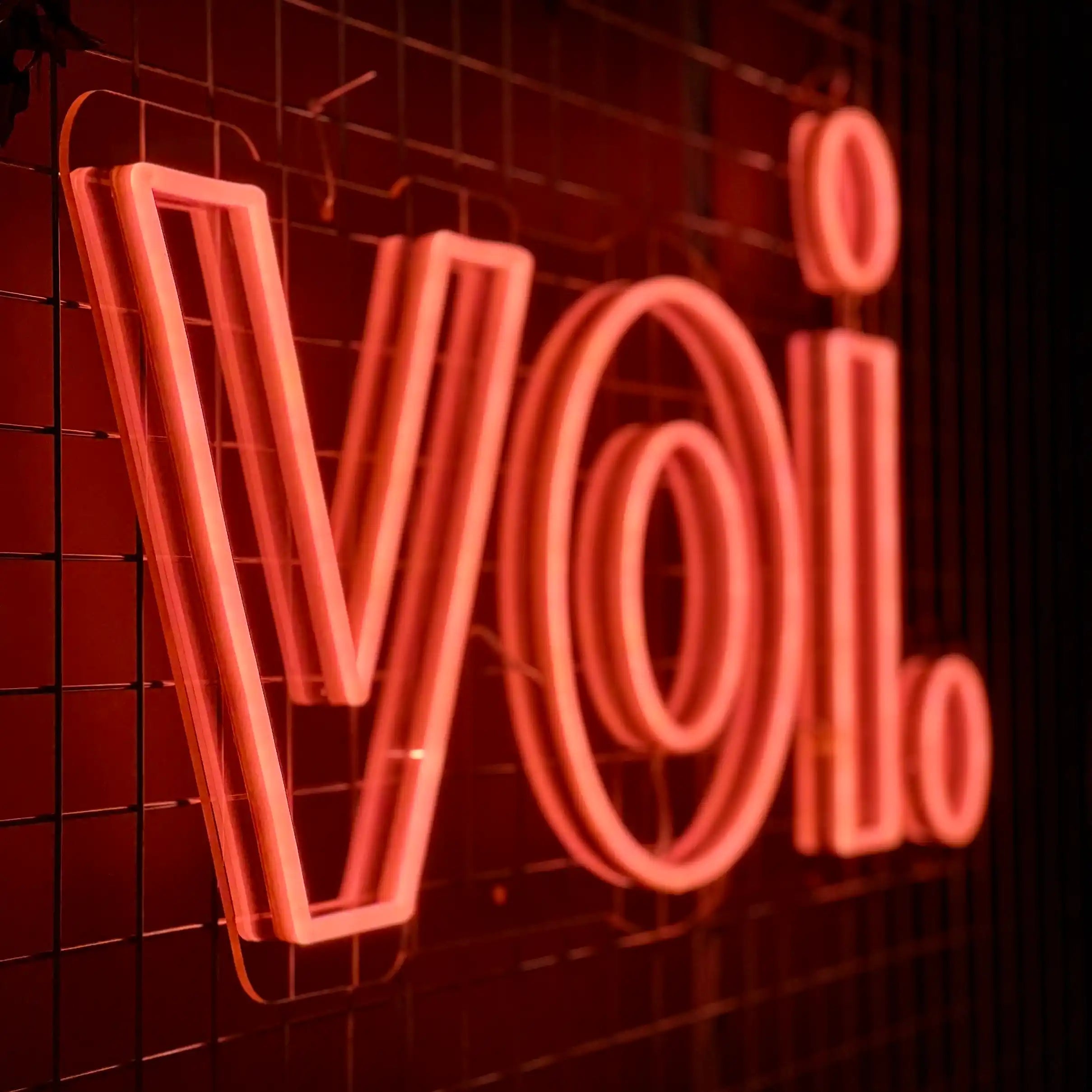 Voi. Noenskylt