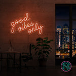 "good vibes only" Led neonskylt. 52x36 cm. Välj önskad färg!