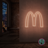 "M" Led neonskylt.